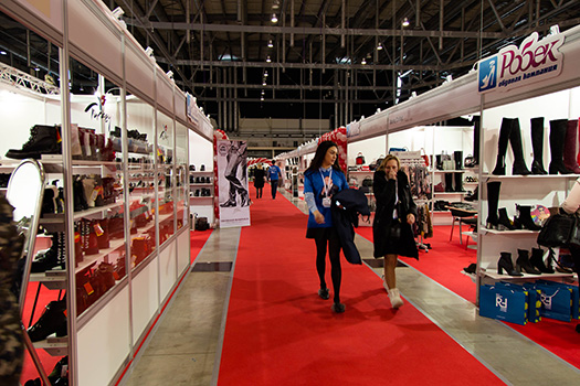 На обувной выставке SHOESSTAR-Урал 2019 г. Екатеринбург. представлена новая коллекция женской обуви SALIMEX осень-зима 2019-2020.